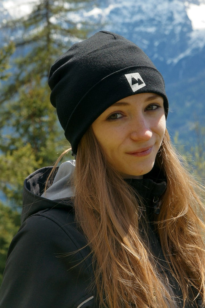 black merino beanie